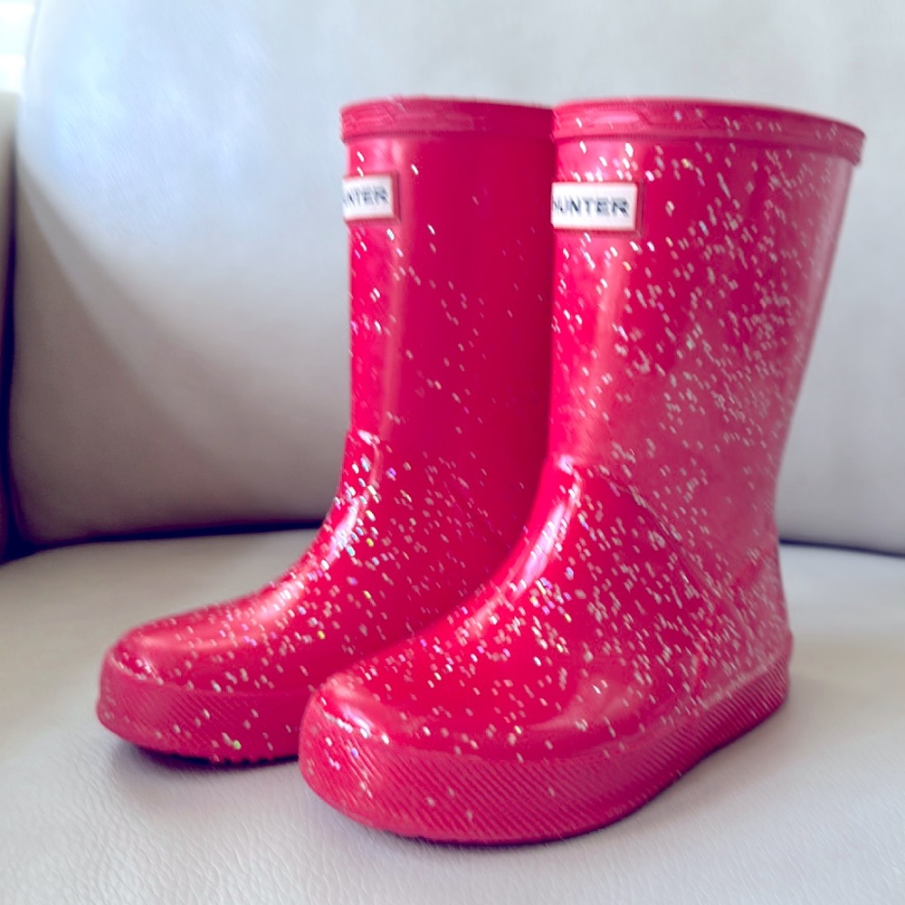 Hunter, pink glitter boots.